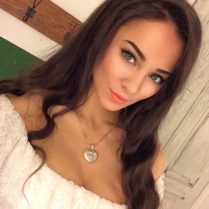 Paris Escorts - Nimra czech Paris Escort