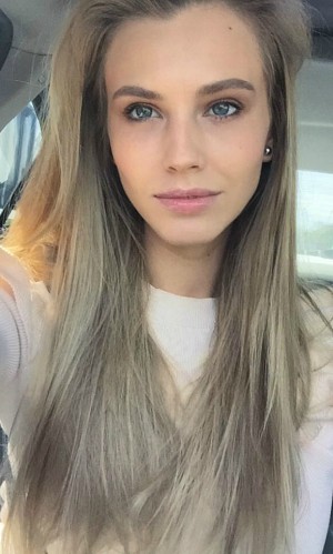 Paris Escorts - Santa czech Paris Escort
