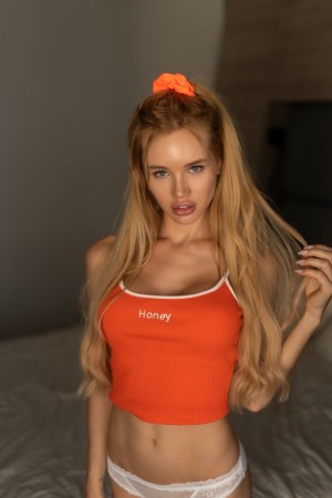 Istanbul Escorts - Ruxy Ukrainian Istanbul Escort