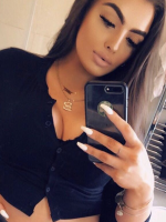 Honey Essex Escort