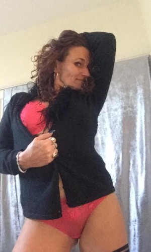 Cambridgeshire Escorts - Coco English Cambridgeshire Escort