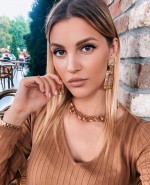 Paris Escorts - Anzu swedish Paris Escort