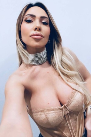 Paris Escorts - Sonya Ukraine Paris Escort