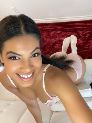 Frankfurt Escorts - Darycia Allemand Frankfurt Escort