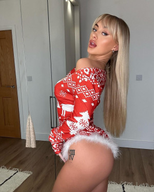 Montreal Escorts - Richmie Colombienne Montreal Escort