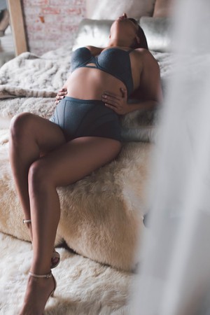 Bucharest Escorts - Daria romanian Bucharest Escort